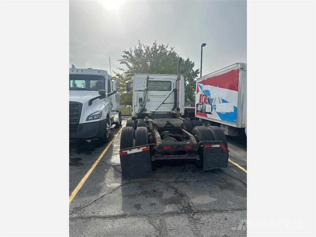 Volvo VNL Sadulveokid