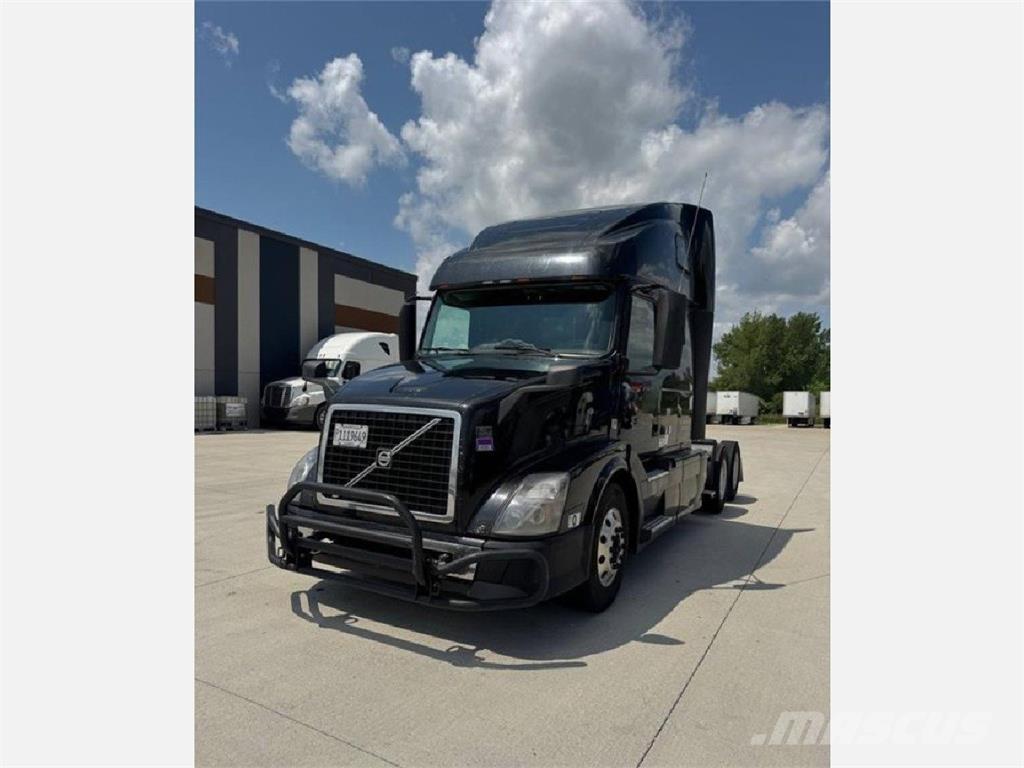 Volvo VNL 760 Sadulveokid