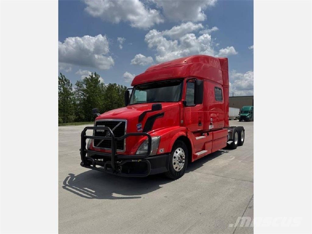 Volvo VNL 860 Sadulveokid