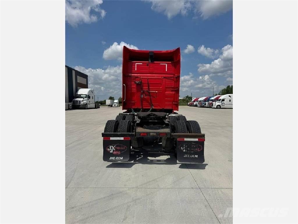 Volvo VNL 860 Sadulveokid