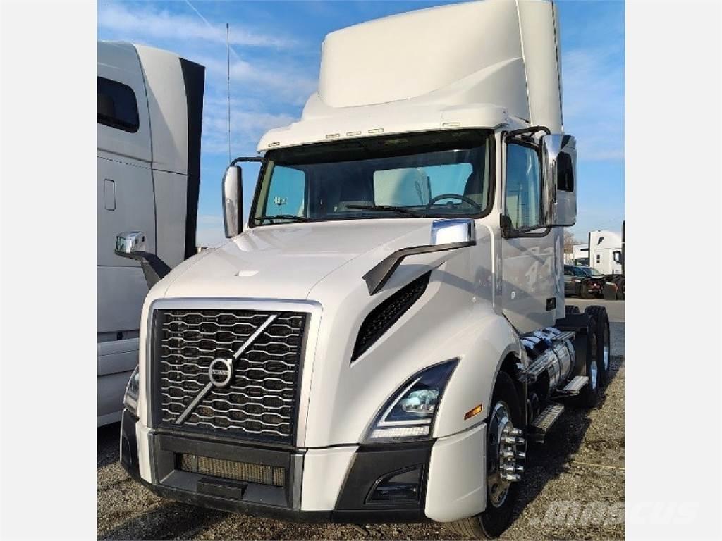 Volvo VNL300 Sadulveokid