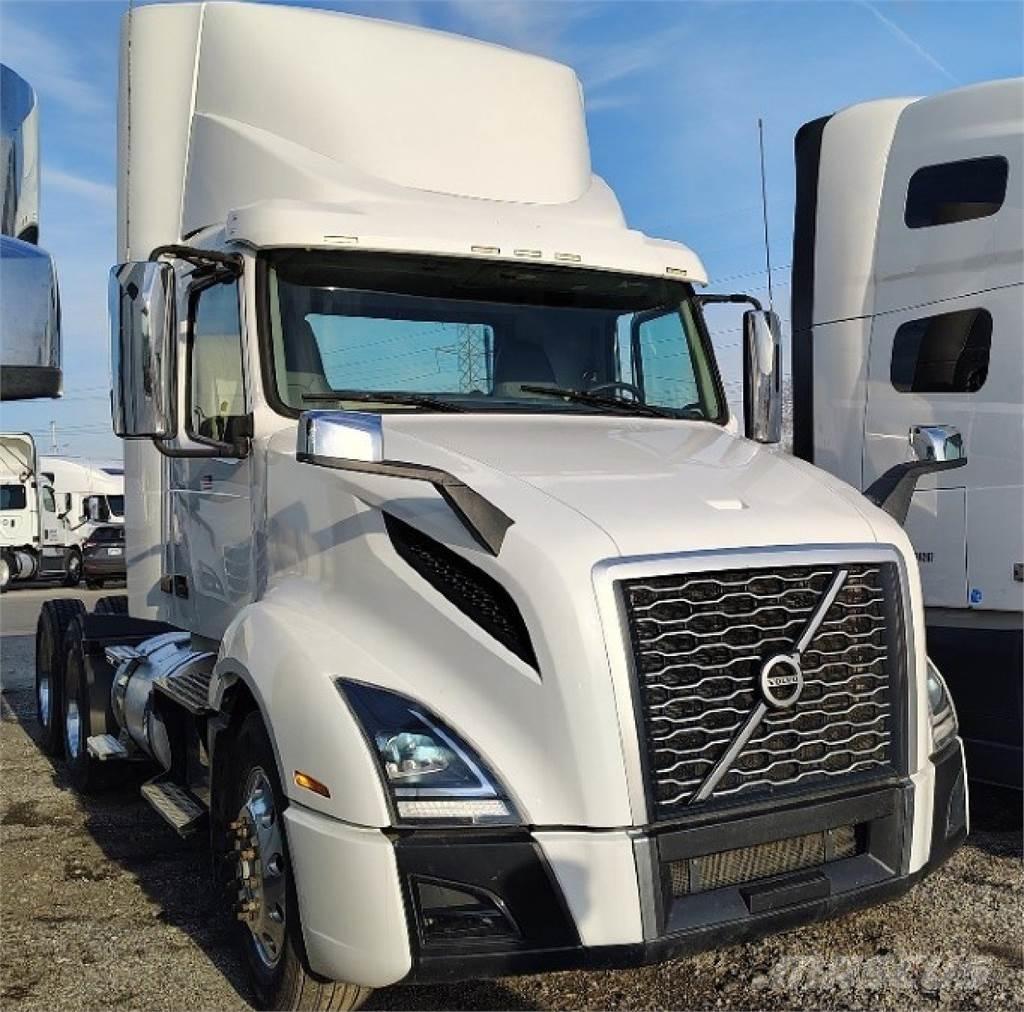 Volvo VNL300 Sadulveokid