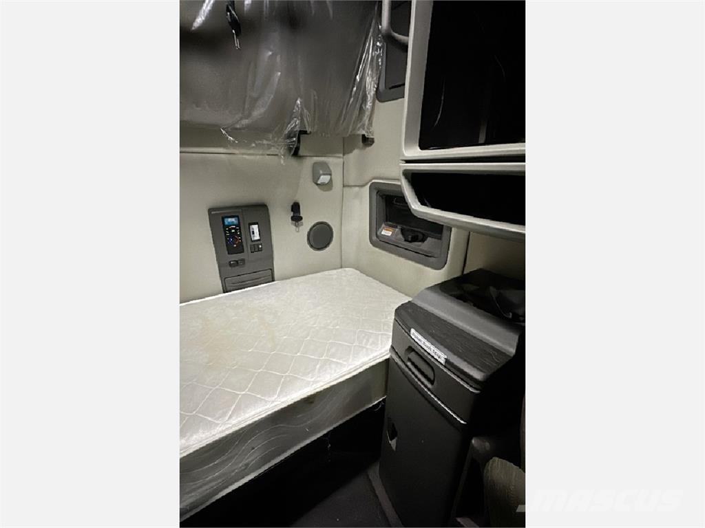 Volvo VNL64T760 Sadulveokid