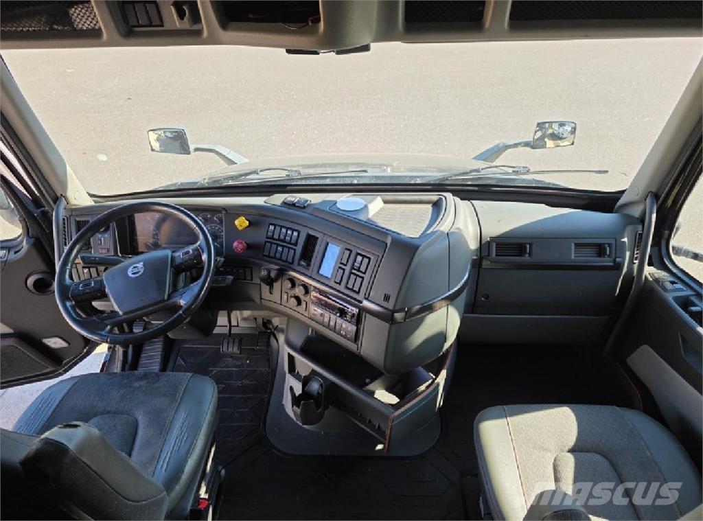 Volvo VNL64T860 Sadulveokid