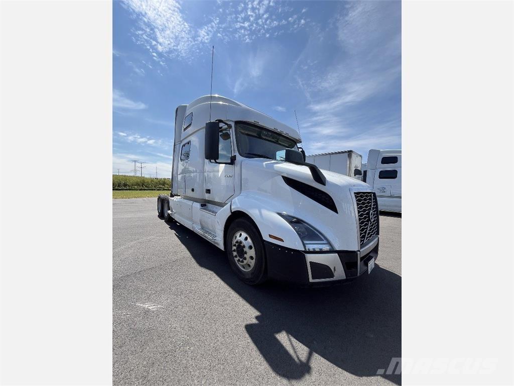 Volvo VNL860 Sadulveokid