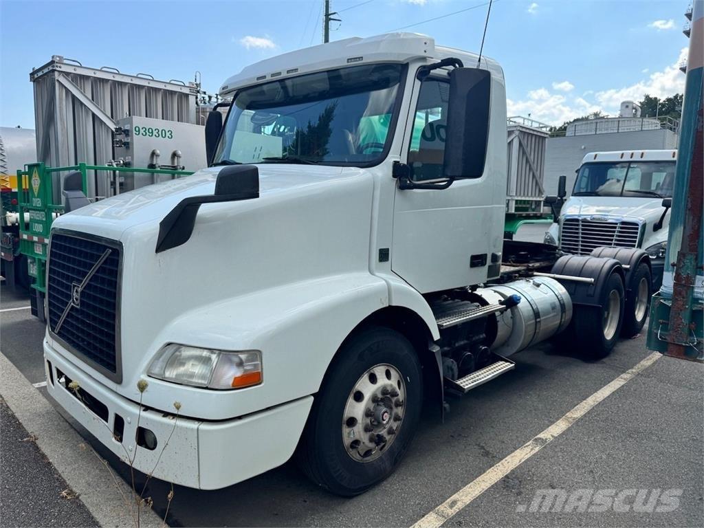 Volvo VNM64T200 Sadulveokid