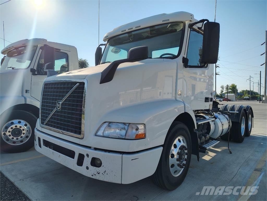 Volvo VNM64T200 Sadulveokid