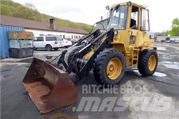 CAT IT12F Rataslaadurid