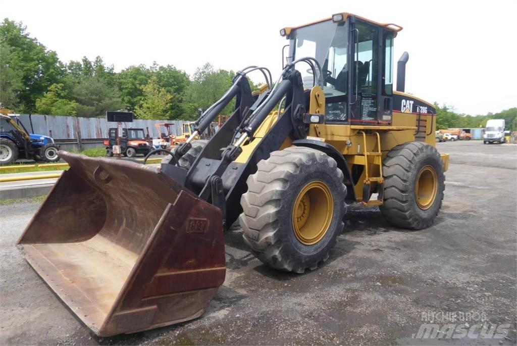 CAT IT28G Rataslaadurid