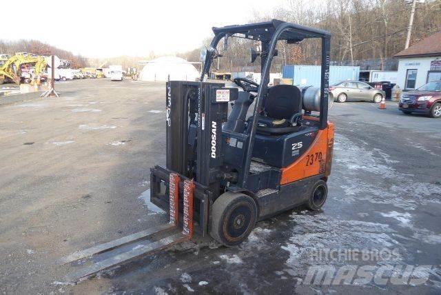 Doosan GC25P-5 Kahveltõstukid - muud