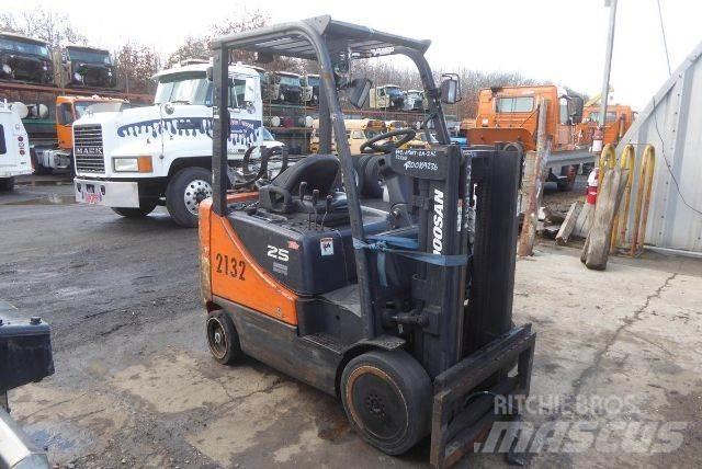 Doosan GC25P-5 Kahveltõstukid - muud