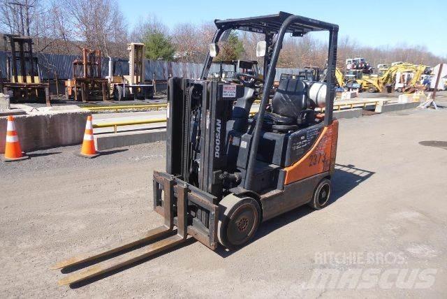 Doosan GC25P-5 Kahveltõstukid - muud