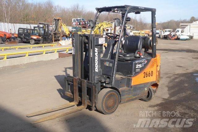 Doosan GC25P-5 Kahveltõstukid - muud