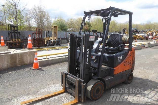 Doosan GC25P-5 Kahveltõstukid - muud