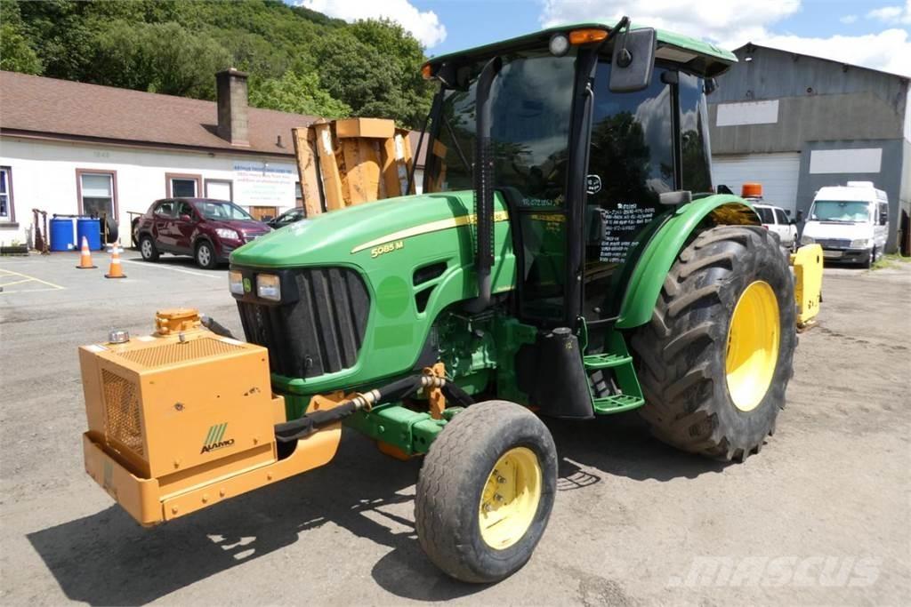 John Deere 5085M Traktorid