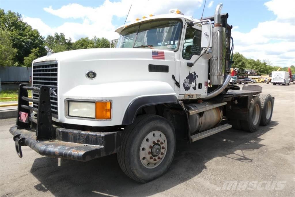 Mack CL733 Raamautod