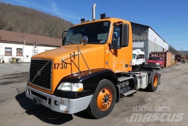 Volvo VNM42T Raamautod