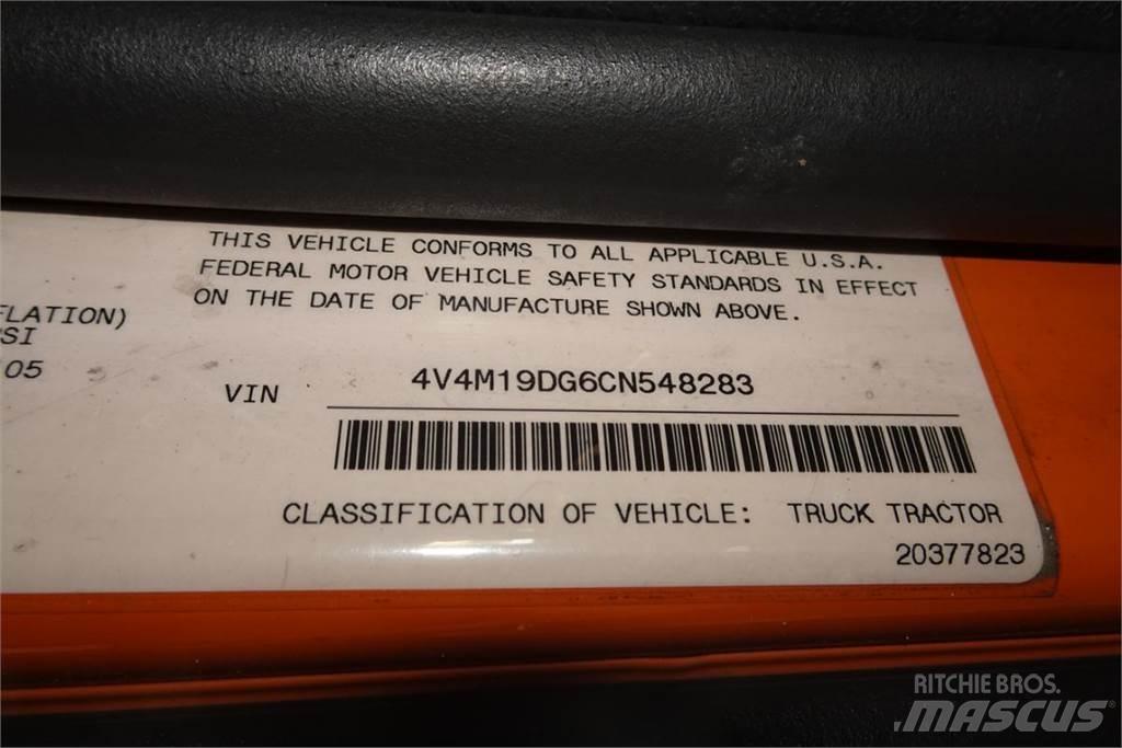 Volvo VNM42T Raamautod