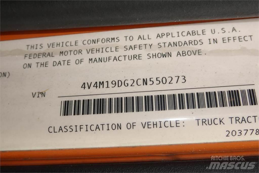 Volvo VNM42T Raamautod