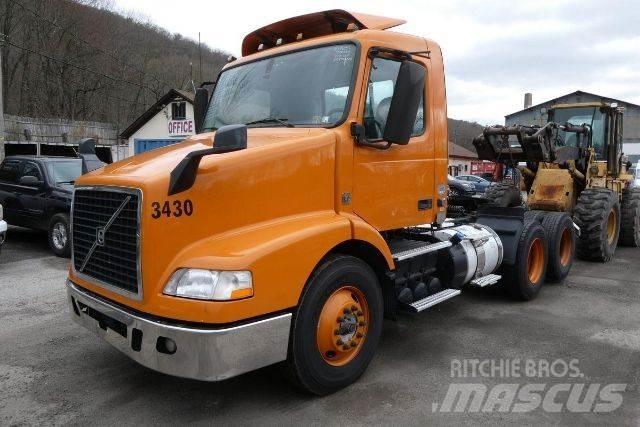 Volvo VNM64T Raamautod