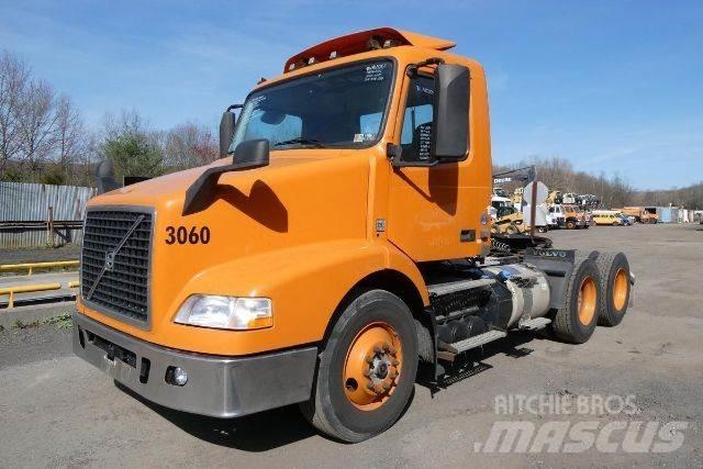 Volvo VNM64T Raamautod
