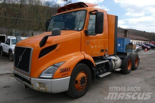 Volvo VNR64T300 Raamautod