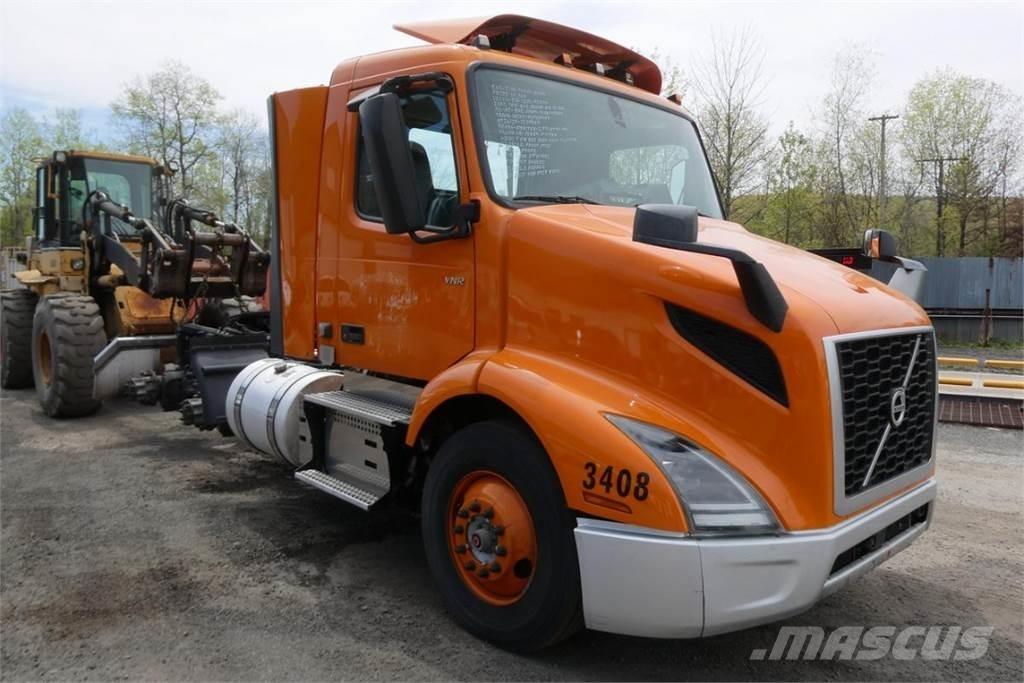 Volvo VNR64T300 Raamautod