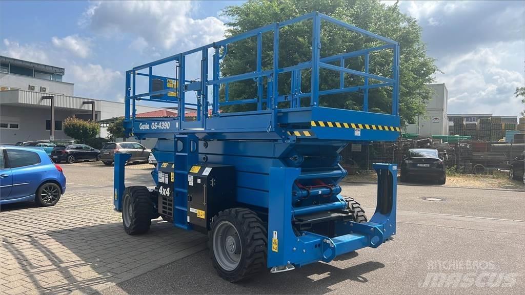 Genie GS-4390RT Käärtõstukid