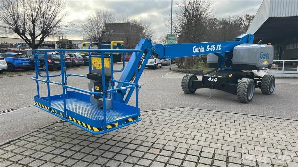 Genie S-45 XC Iseliikuvad poomtõstukid