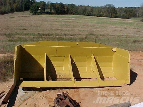 CAT D9H Muu