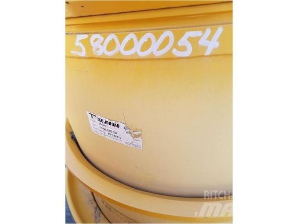 Volvo A25F Rehvid, rattad ja veljed