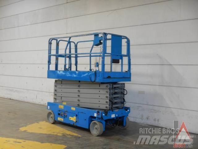 Genie GS-4047 Iseliikuvad poomtõstukid