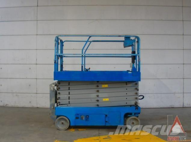 Genie GS-4047 Iseliikuvad poomtõstukid