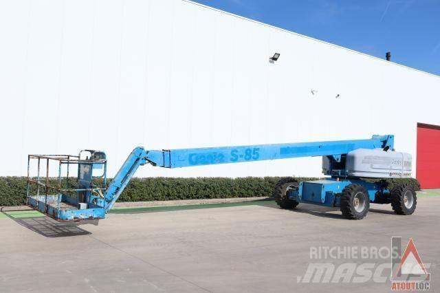 Genie S-85 Iseliikuvad poomtõstukid