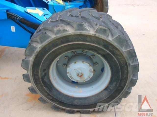 Genie Z-135/70 Iseliikuvad poomtõstukid