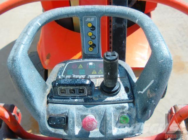 JLG TOUCAN 12E + Iseliikuvad poomtõstukid