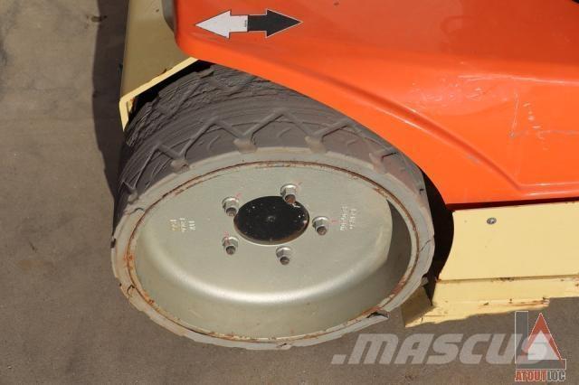 JLG TOUCAN 12E + Iseliikuvad poomtõstukid