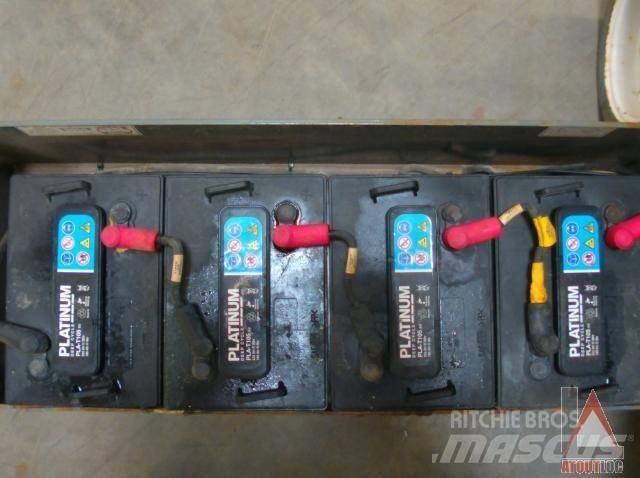 SkyJack SJ3219 Iseliikuvad poomtõstukid