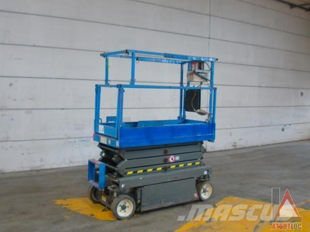 SkyJack SJ3219 Iseliikuvad poomtõstukid