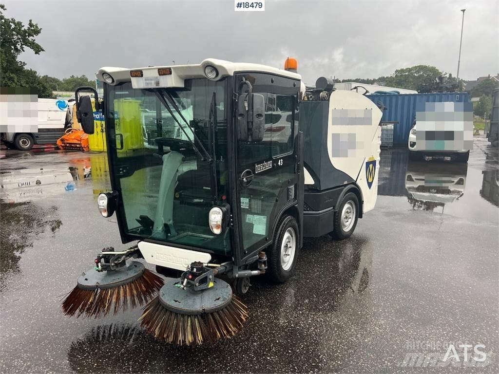 Boschung S2 sweeper Tänavapuhastusveokid