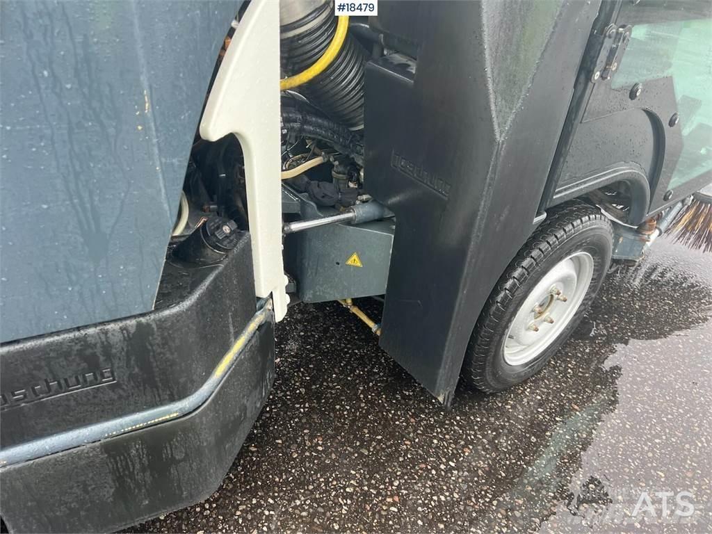 Boschung S2 sweeper Tänavapuhastusveokid