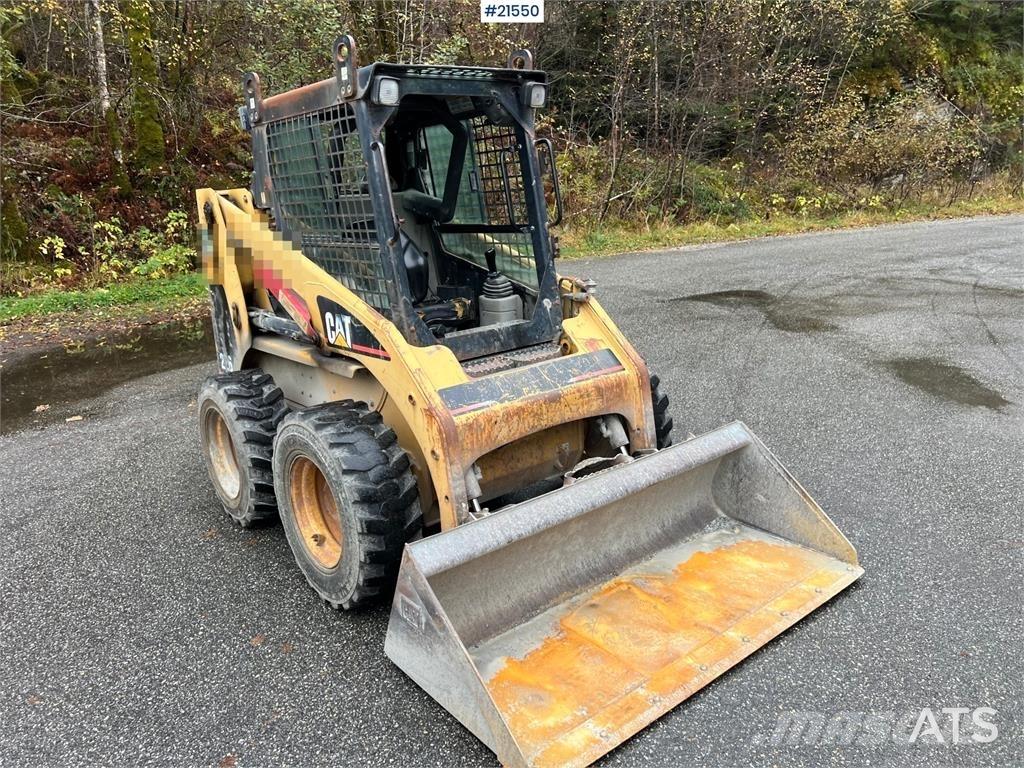 CAT 226 Kompaktlaadurid