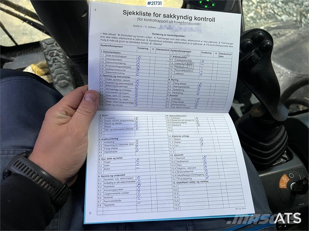 CAT M318F Ratasekskavaatorid