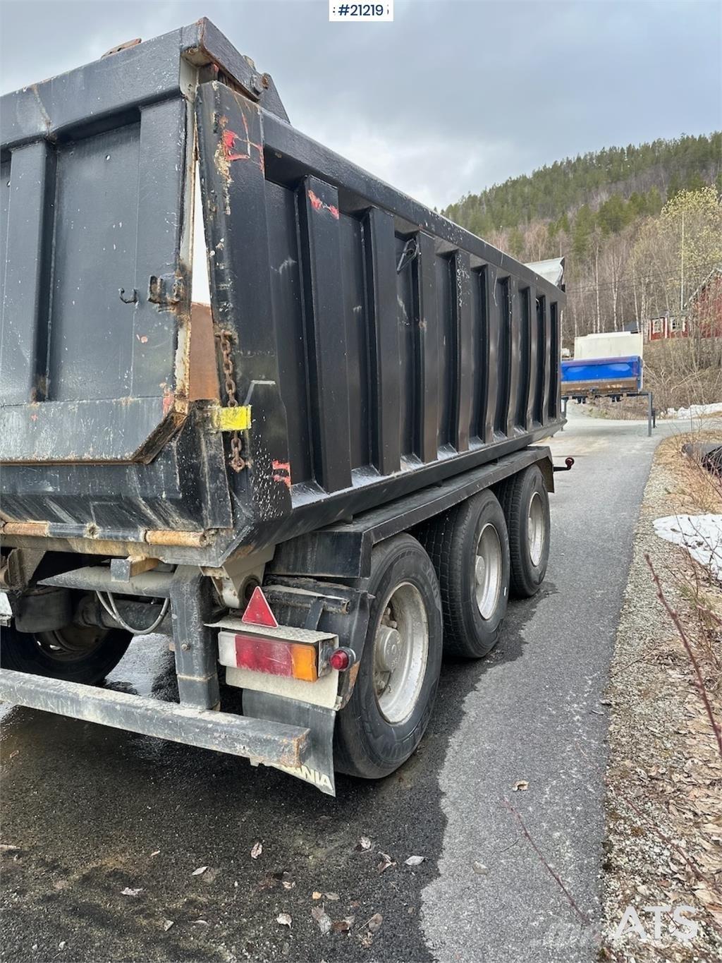 Engen Trailer Kallur-haagised