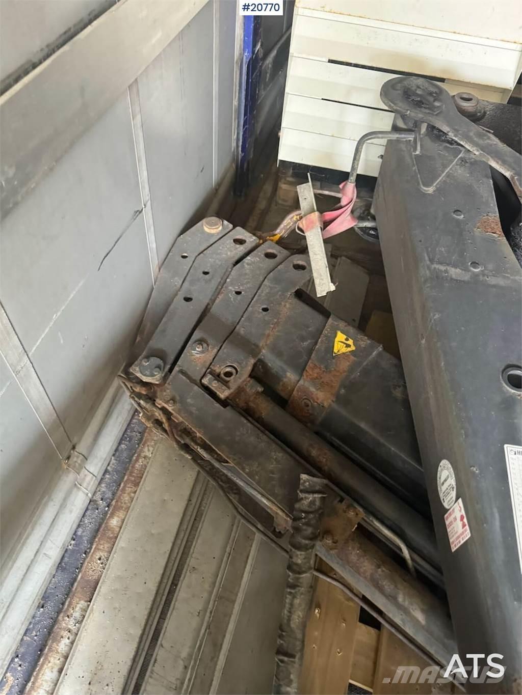 Hiab 125-4 Crane Muu
