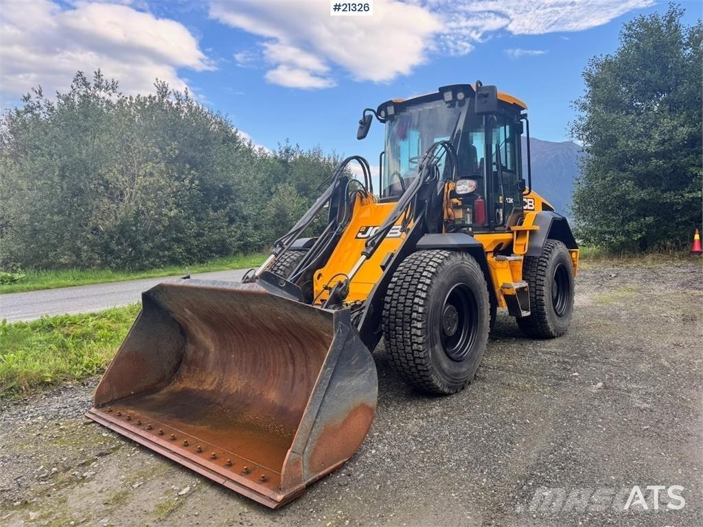 JCB 413K Rataslaadurid