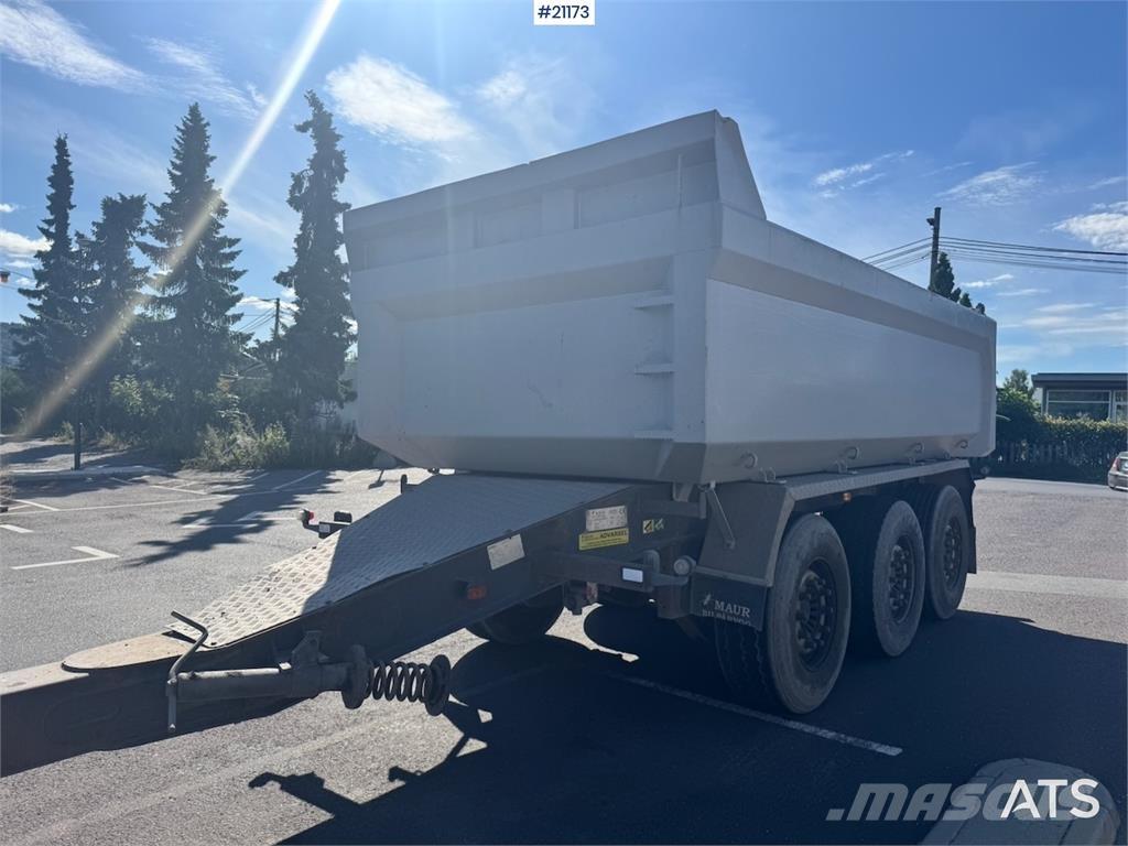 Maur Trailer. Kallur-haagised