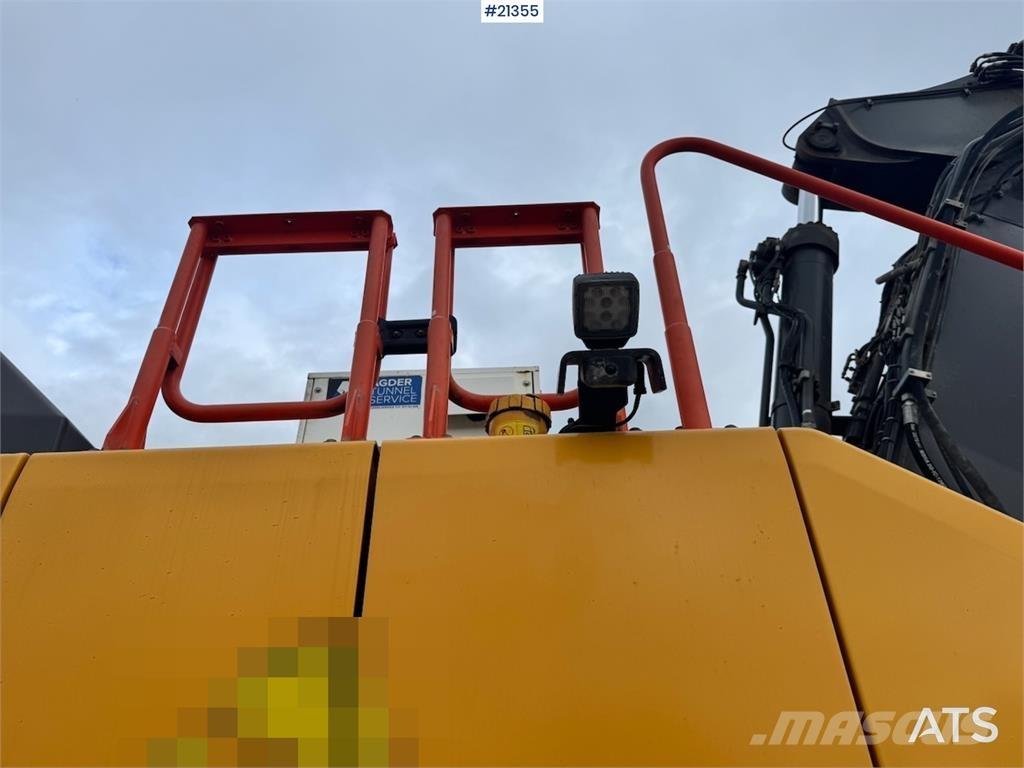 Volvo EC300 EL Roomikekskavaatorid
