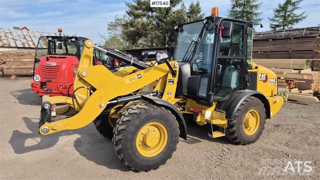 CAT 906M Rataslaadurid
