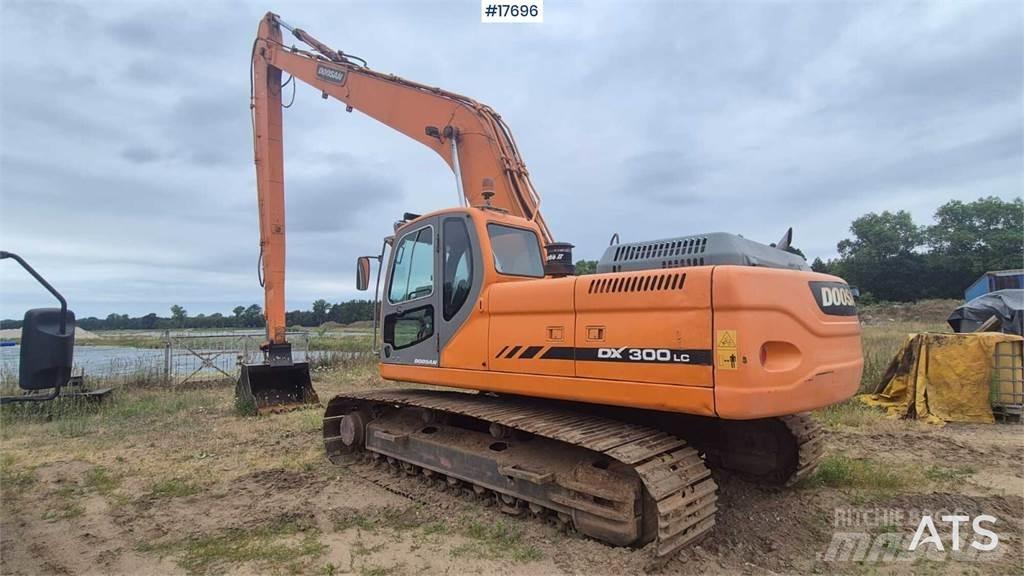 Doosan DX 300 LC Roomikekskavaatorid